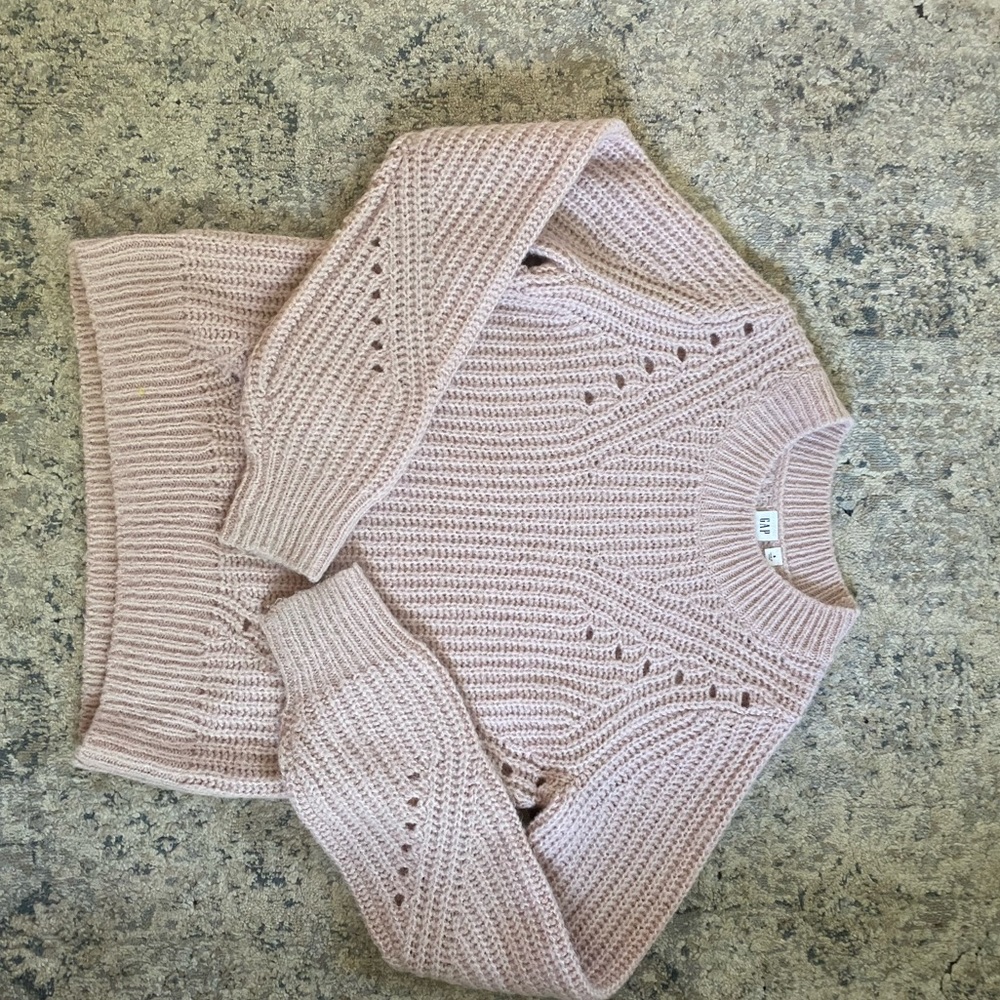 Gap knit sweater